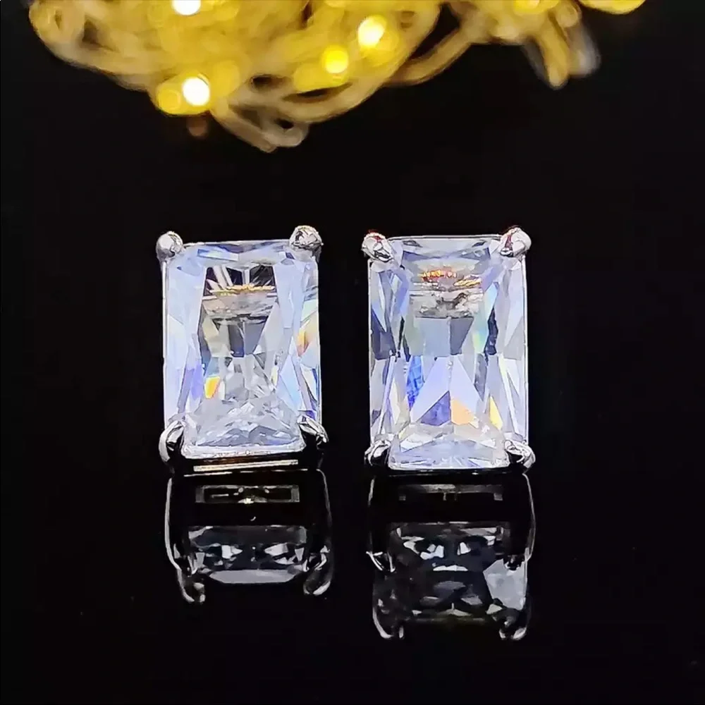 New Women’s 925 Silver Diamond Stud Earrings - Picture 6 of 7